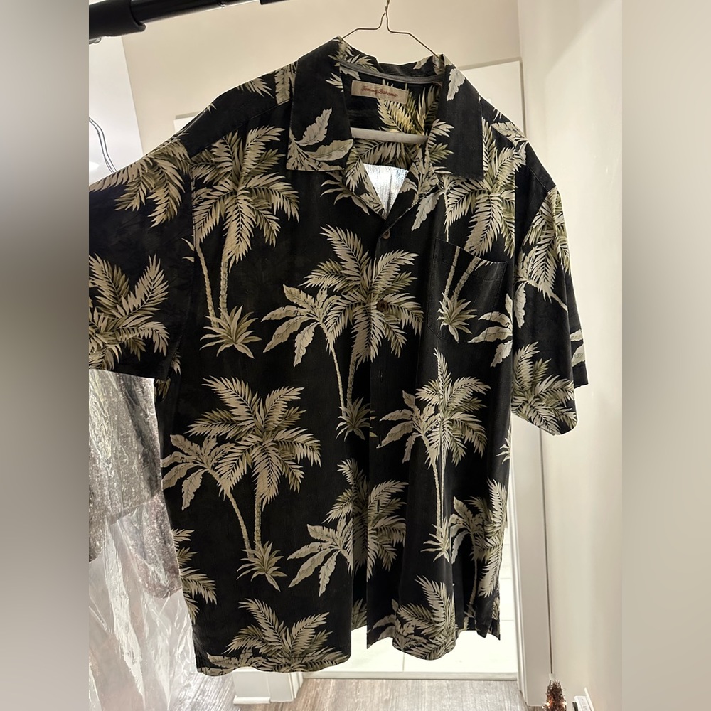 Mens XL Tommy Bahama relaxed fit XL button down polo